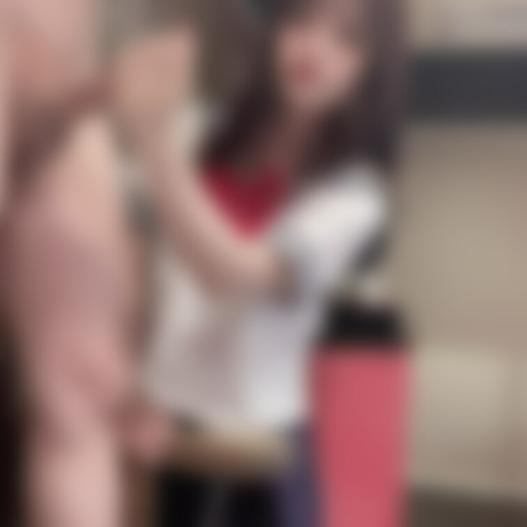 【○○○束具/射精後責め】大の字で○○○束された男は日本美女に手コキされて射精以外にすることがなかった