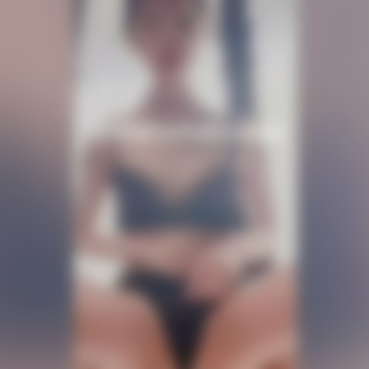 アヘ顔オナニー

お腹の肉が許せない😭