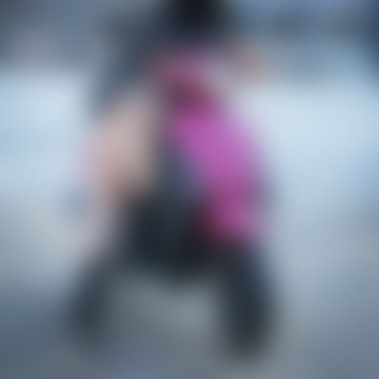 普通のポートレートの撮影の中にも
パンチラチャンスっていうのは何度も発生するのですが、これがまた…なかなか見えないもの