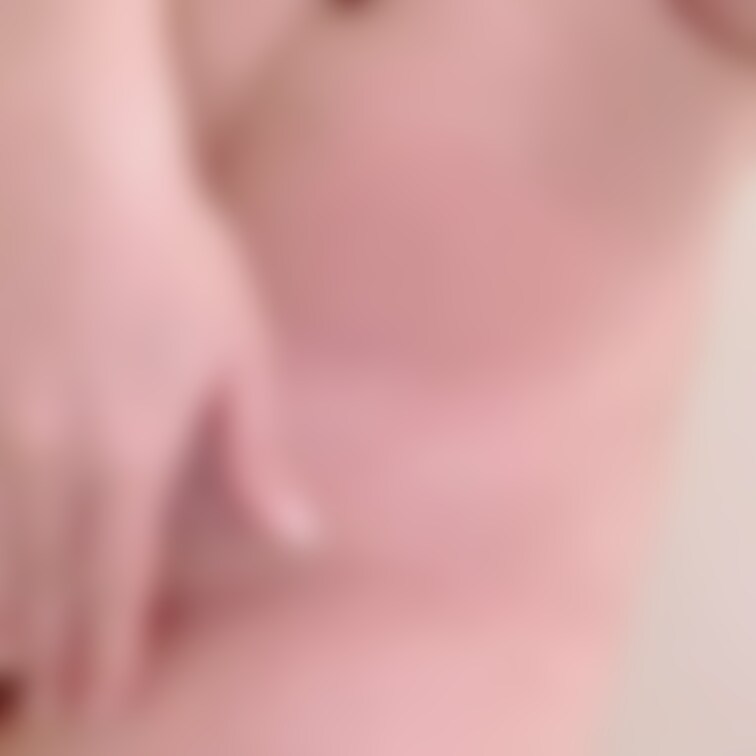 ゆきのアソコみてね💗一瞬だけど(笑)
産後すぐなのでお腹は恥ずかしいけど🥲
想像してくれていたアソコと同じかなぁ🥰