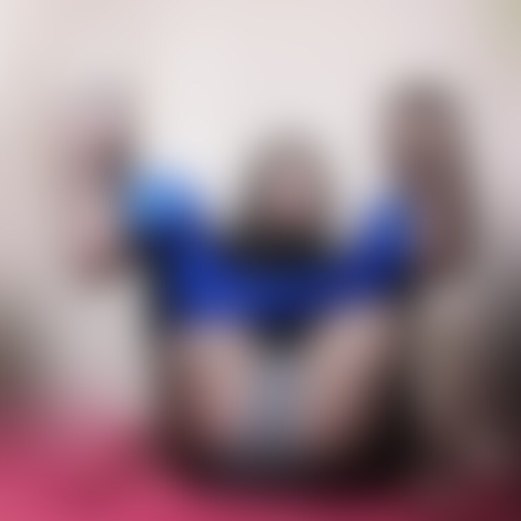 ★会員様限定★OLの休日
黒ストッキング×ヨガパンツで運動。スーツ似合わなくなるから運動は大事。営業は、とくに女営業は