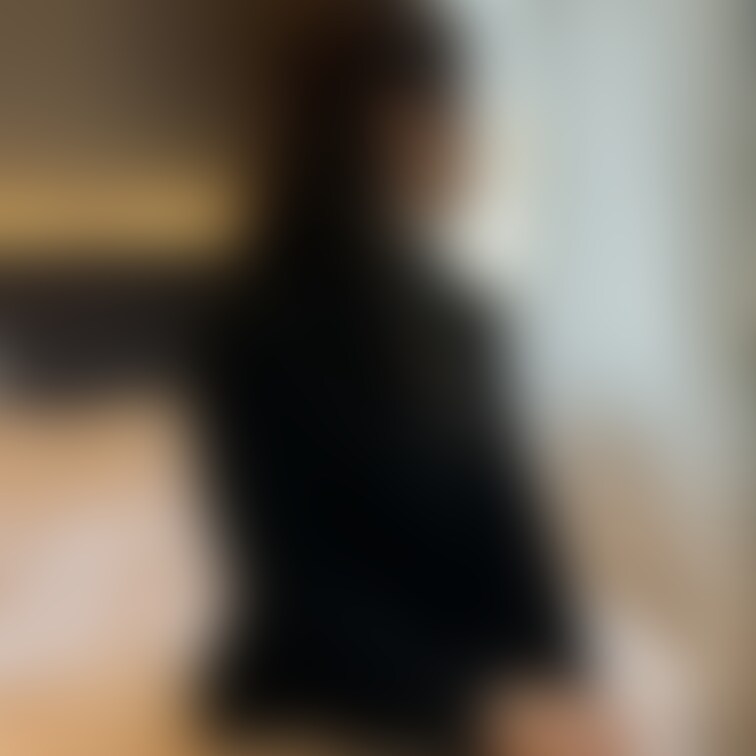普段の嫁ですが

澄ましてます(笑