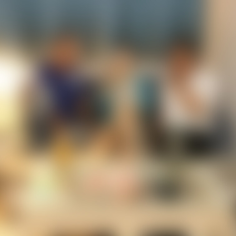 あー、みんなで飲み会だったのね。