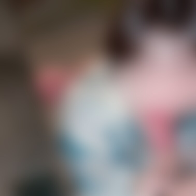 おうち帰るまで我慢できなかったから
おねだりしたらしゃぶらせてくれた🥹💗

《いいね♡》が活動の励みになります🐈‍