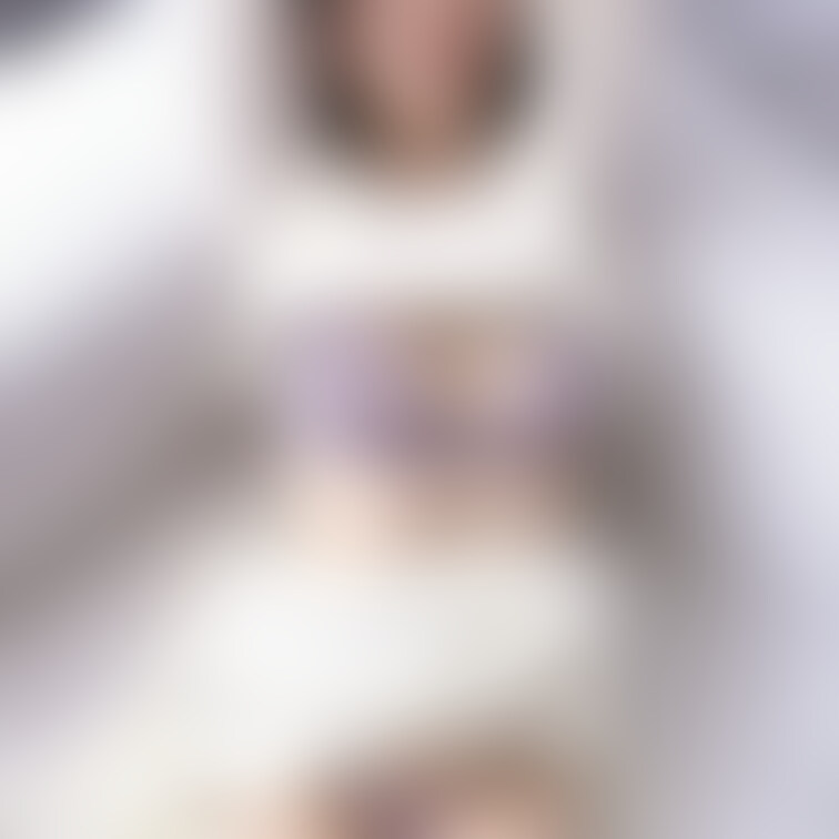 またお潮吹いちゃった…🥺💦
ぐちょ濡れおま●こ見てくだしゃい💖
早く舐めて欲しいの…
