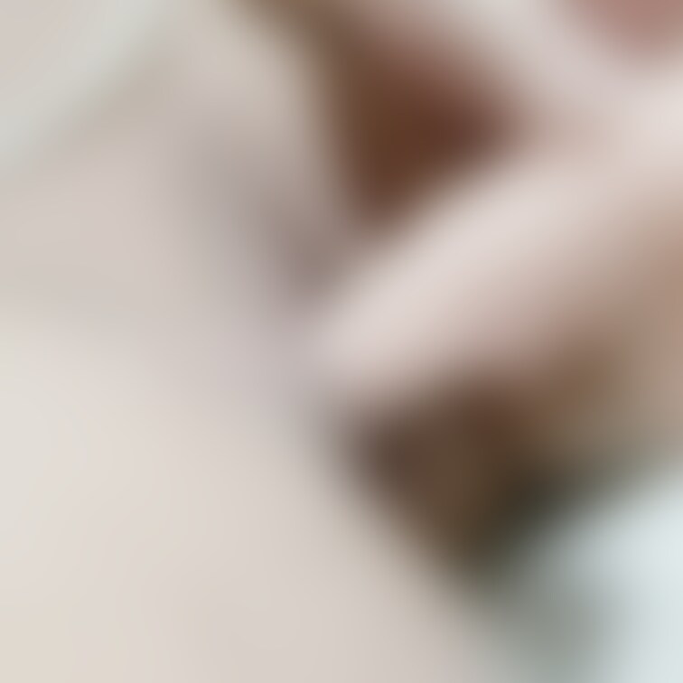 こんばんは♡
近日アップ予定の動画の一部です！
土日にアップ予定ですっお楽しみに♡

写真集もアップしたいところ