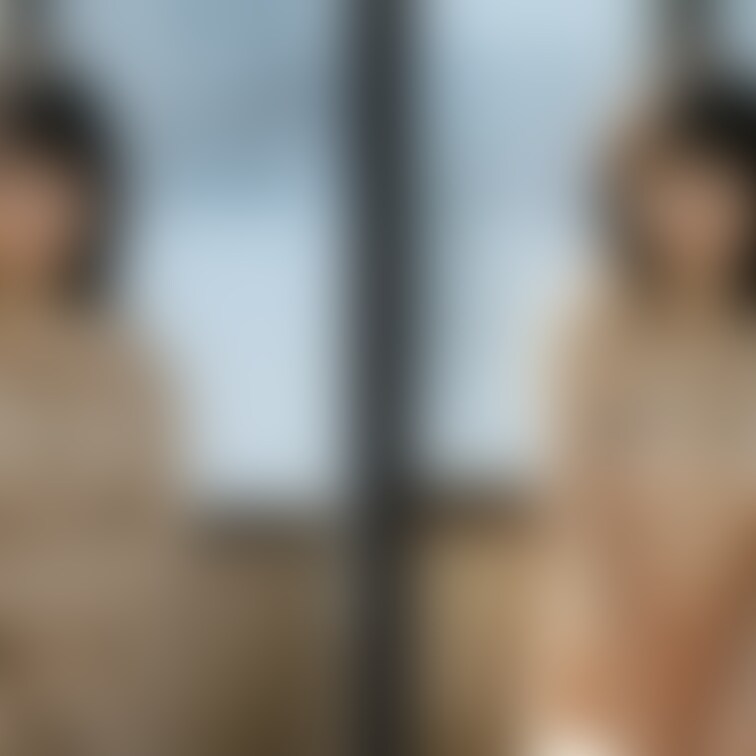 着衣と脱衣を並べた画像です 画像№1370