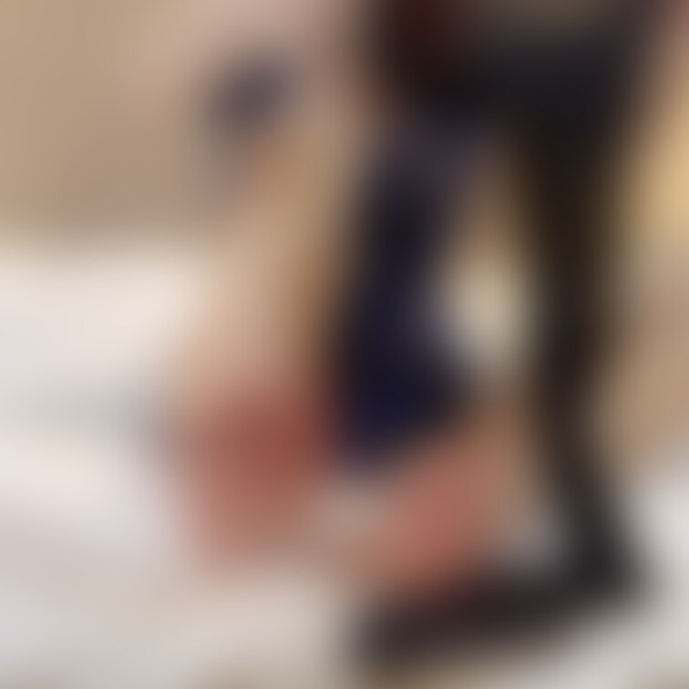 網タイツを履いてみた動画から写真をキャプチャしたのアップしました！
網タイツを脱ぐ動画や網タイツからの生足コキ動画を先