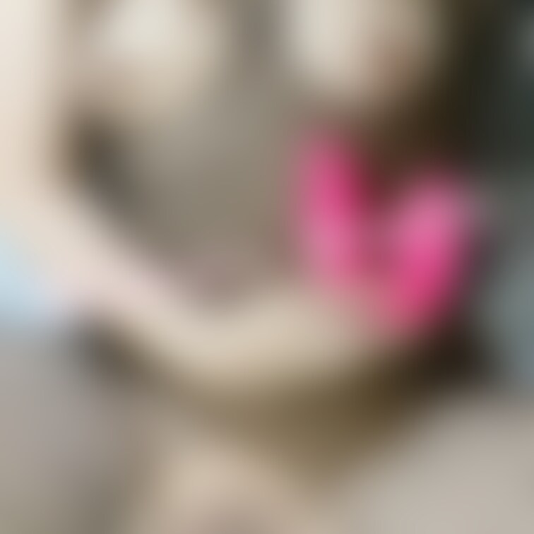 こんにちは？こんばんは😊💕
今月も、よろしくお願いします🥰

最近、1人ですることが多いので、こんな写真はいかがで