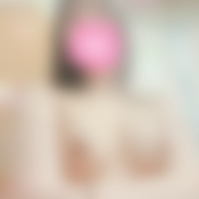 るーちゃん︎︎︎☺︎のおっぱい写真✨
ちょっと下から撮影してみました☺️
乳首も勃起してて可愛いでしょ?
乳首