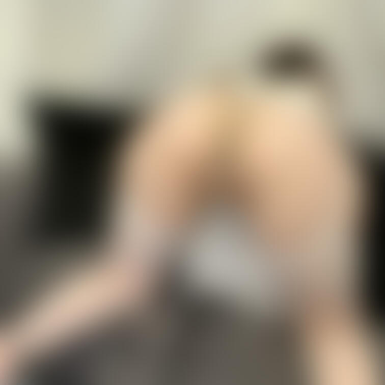 Xの続きです❤️露出お散歩で知り合ったおじさん連れ込んでこのアナルパール挿れてほしいってお願いしちゃいました😖❤️  