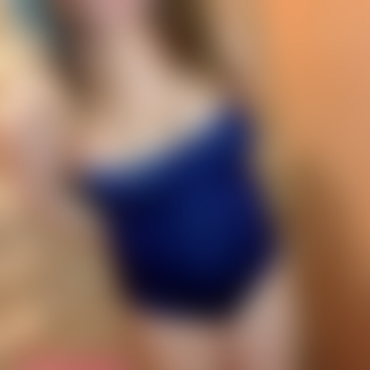 目下モザイクありのスク水写真です！

エロなしです…！
パツパツすぎてやばい。笑