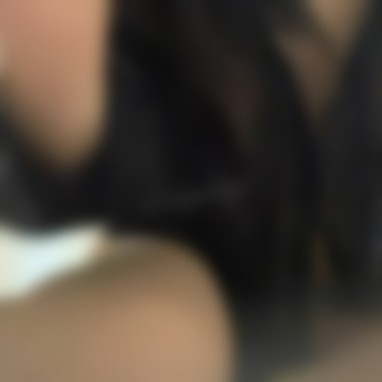 久しぶりの撮影になりました
スケスケ服にＴバックパンティオマンマンみせ♡