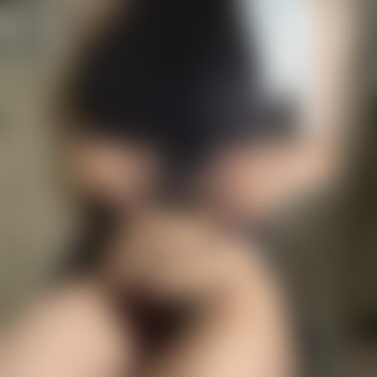 ショーパン脱いでセクシー下着の見せつけ自撮り💗
下着ずらしたまま･･･ディルドオナの動画︎➝ https://myfa