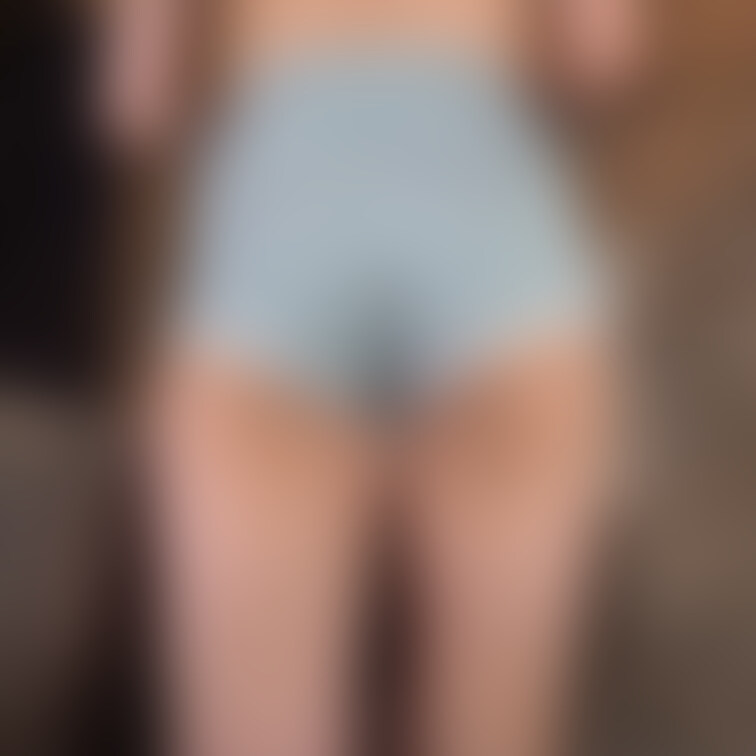 むっちり尻自慢のスポブラ女子をフェチ撮り（2） 肉感クイコミ尻に浮き出るパンティーラインとマンスジ編
サンプル

