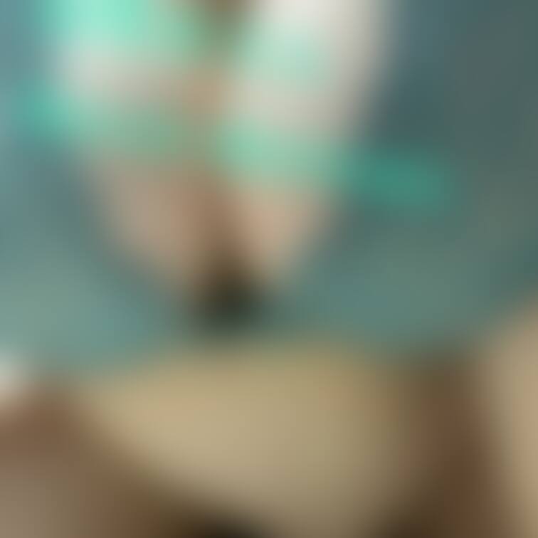 巨乳見て、今日も頑張ろう!!
Get energy from my big boobs!!