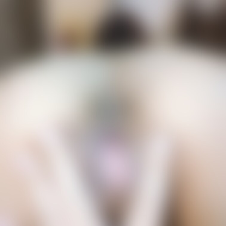 奥さんの奥まで見えるくぱぁ写真です😍下のお口が開いています😍
こんな写真を知らない人に見られてるというのがヤバいですね