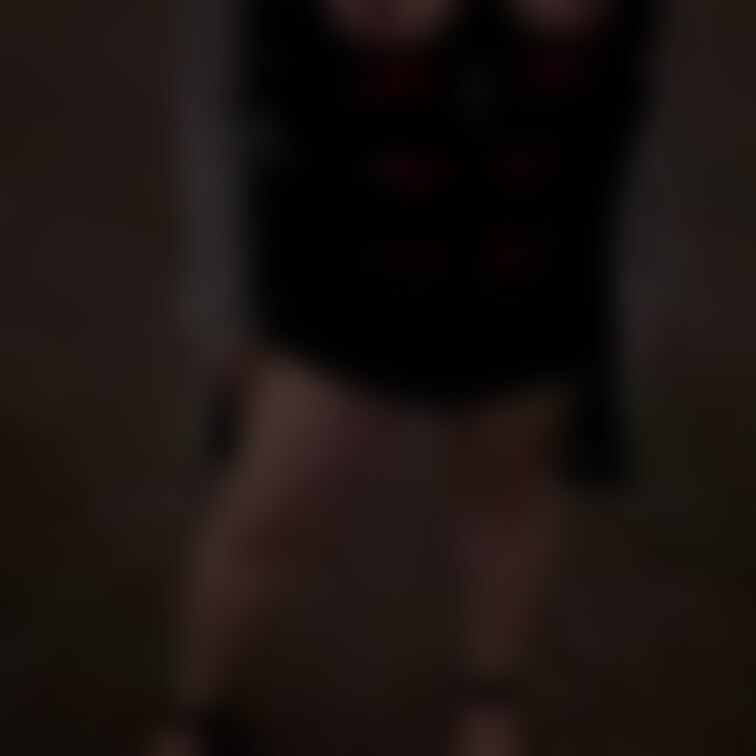 夜の露出散歩❗　ちょっと顔が見えてますがご愛敬✨