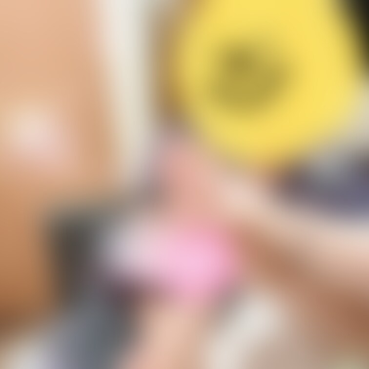 単独さんのるーちゃん︎︎︎☺︎のイチャラブショット📸
手を合わせてサイズ比べしてる
というより、仲良過ぎない😭?