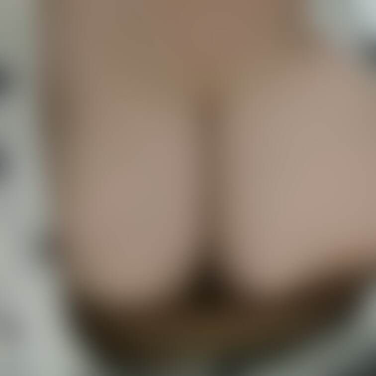 乳首ちらり…