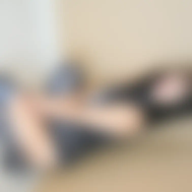 この衣装すべすべできもちいから触ってほしーーー😌