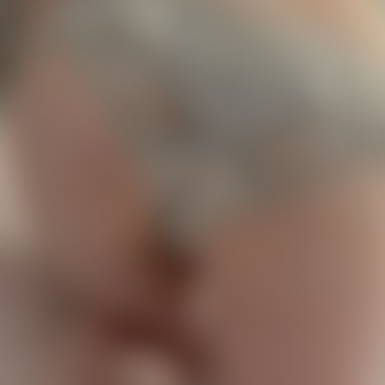 どう？かわいいかな？？
バックで突くの好きですか？

4月も一緒にがんばろうね🌸
いいね♡とコメント待ってます🥰