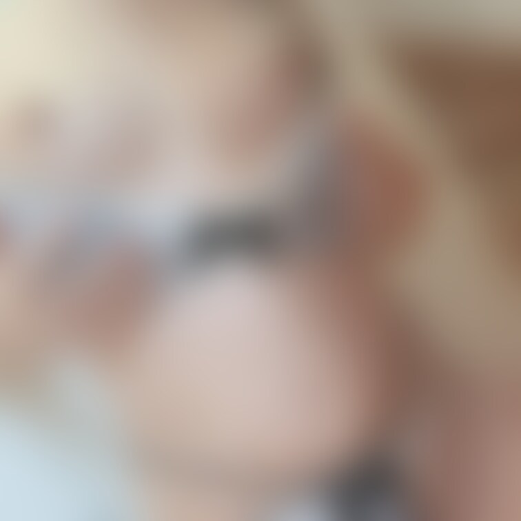 🍭ちゃんのおっぱぁーい❤️
クリクリする？それともカミカミする？
それとも…( ´艸`)❤︎.*

