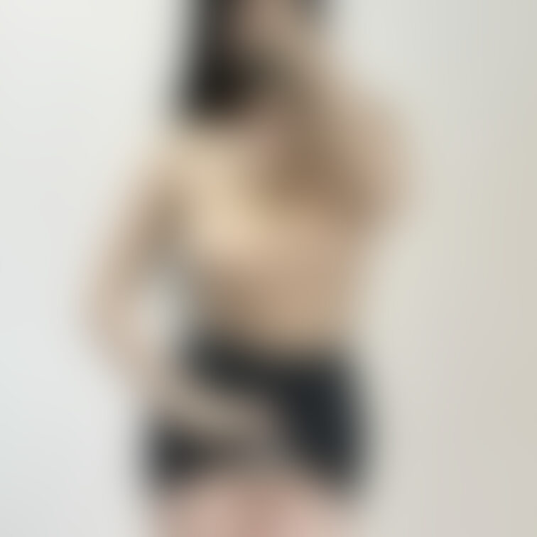 露出しちゃうお○○○さん🤭