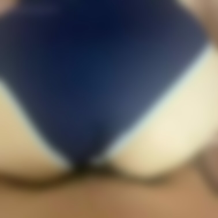 エロすぎる四つん這い姿の元カノに生ハメして精子をぶっかける、、、