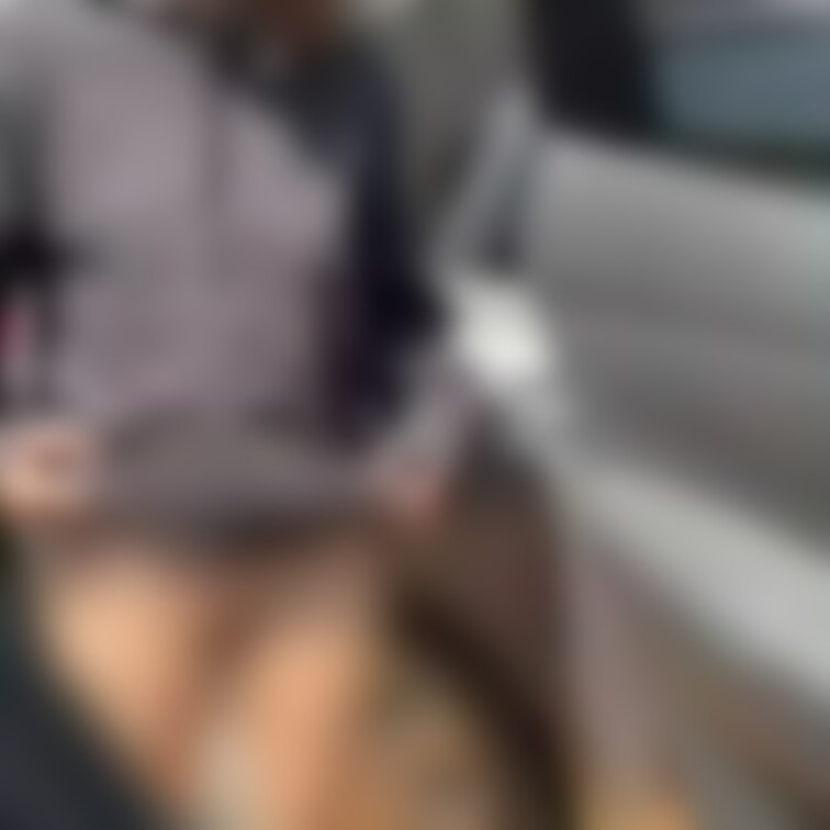 お仕置きされてます。