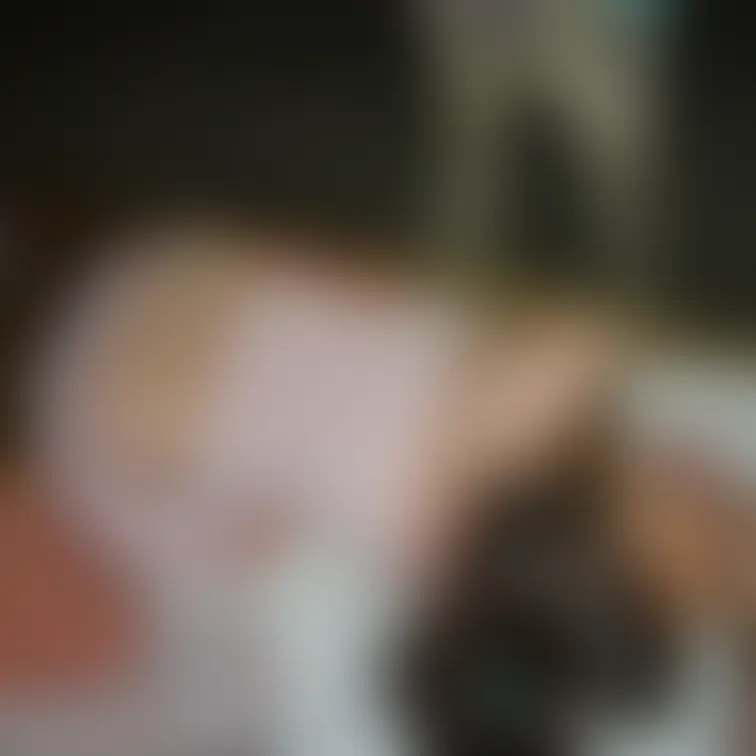 母がナンパされた男性と野外プレイ中に、散歩中のオジ様に鑑賞しながら大量射精されてる😝