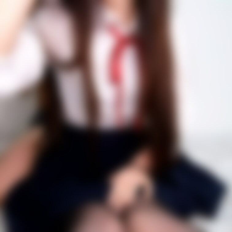 おはようございます✨
朝っぱらからアダルティな投稿を、なんかすみません笑笑

黒タイツの中でしこしこする動画を撮り