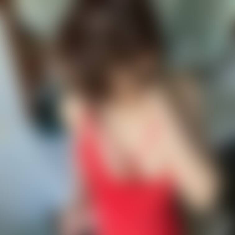 でもぉ、、
やっぱり、、赤着てるとぉ、、
ちょっと、、エッチな気分かもぉ。。。