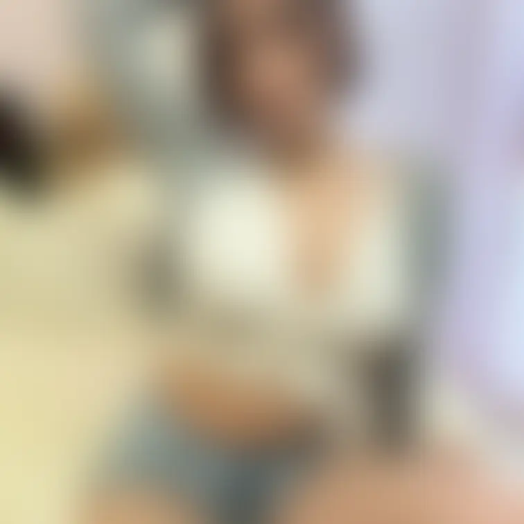 あむの秘蔵えちえち写真集💕
会員の人だけにプレゼントするえちえち写真だよ✨
ニットの服で乳首が透けちゃった🐸