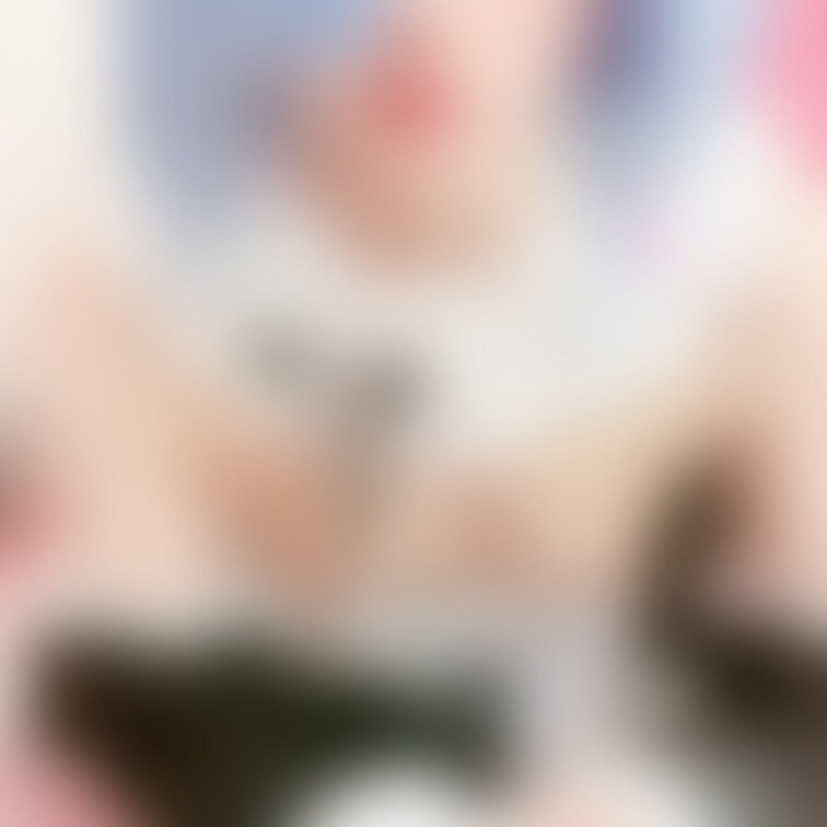 Re:ゼロから始める異世界生活　レム
のコスプレエロ写真だよ～💓

フォローとお気に入りしてね😍