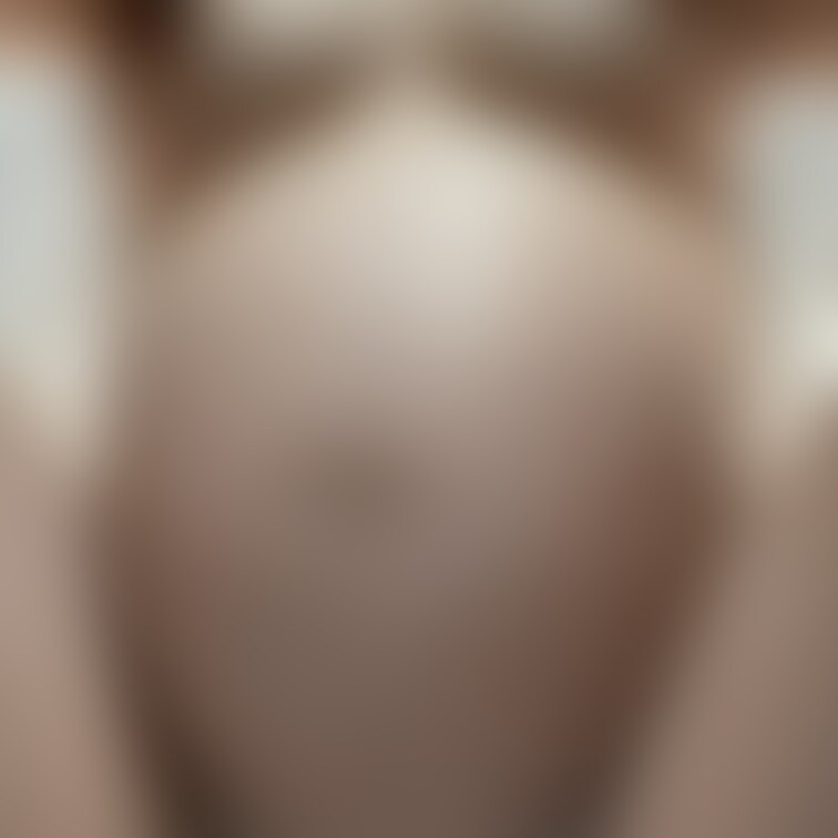 胸もお腹もパンパン…
