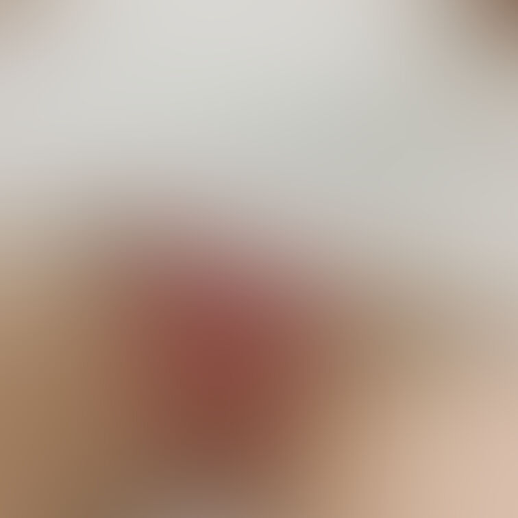 1人エチで濡れちゃったパンティです💦
クロッチの部分が….