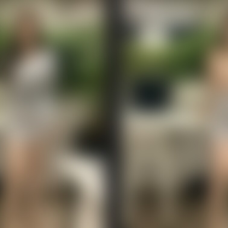 着衣と脱衣の並べた画像です    画像№1198