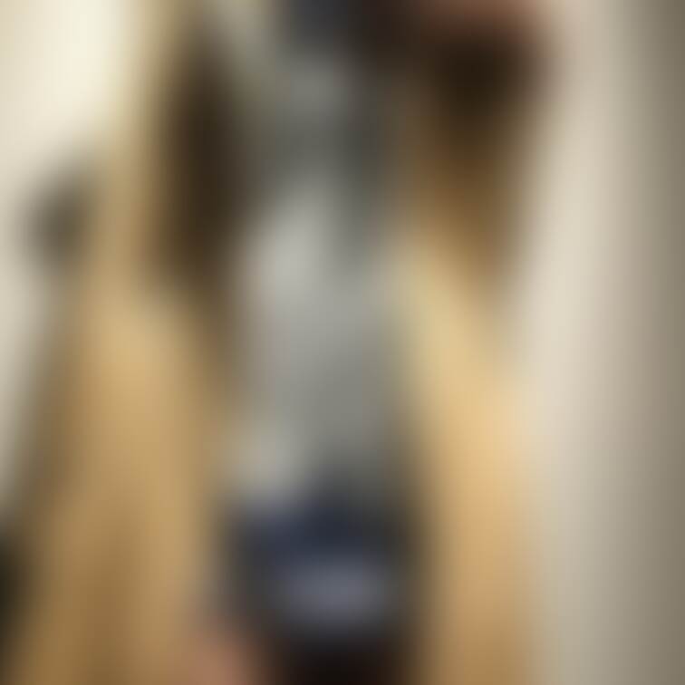 三女のセーラー服姿です✨
セーラー服は脱がさず○○○に限ります♡
