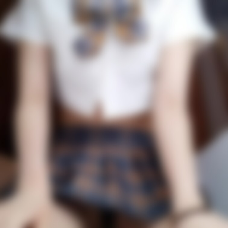 制服を着て、おしっこボトル♪