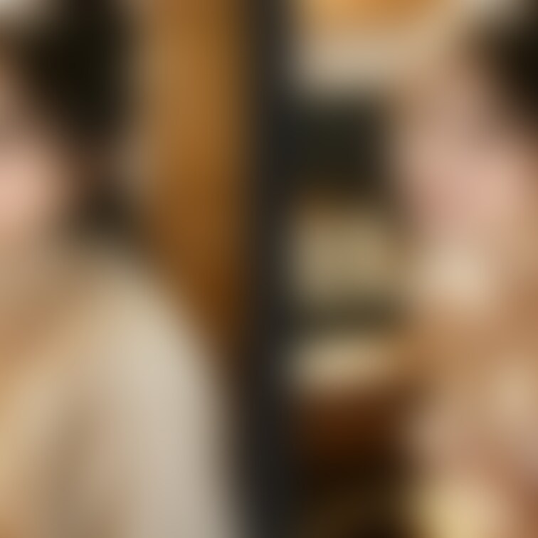 画像№1361   着衣と脱衣を並べた画像です    ※有料プラン用