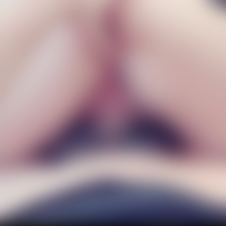 後ろからおしり触られるの弱いです///♡