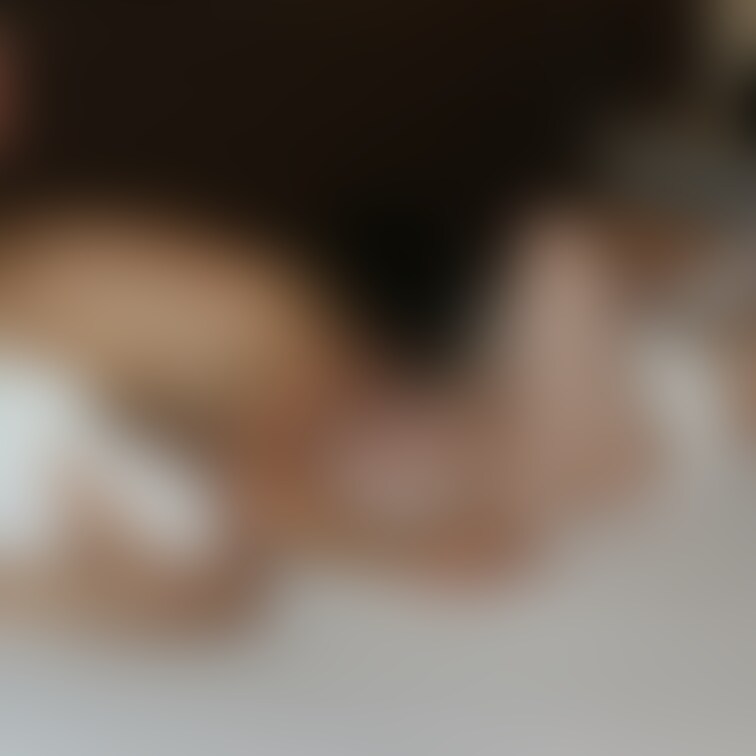先日、ずっと加入頂いてた方とお会いしてきました。
駅からホテルに行く途中後部座席での行為やホテルに入ってからのＨなど撮