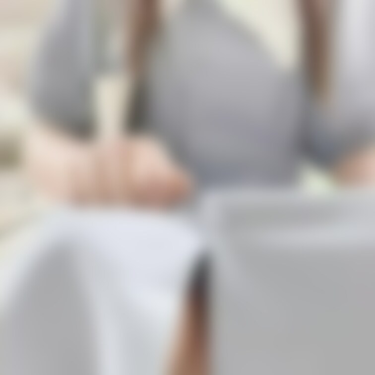 お店でパールパンツ履きながら商品物色してる動画🥺正直おまんこ丸見えだしそのあと男性はうろちょろするしでドキドキしました🥰