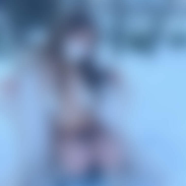 【雪景色でマイクロビキニ露出🤍❄️☃️】

真っ白な雪景色の中で...🤍

マイクロビキニ全開(〃ﾉωﾉ)
