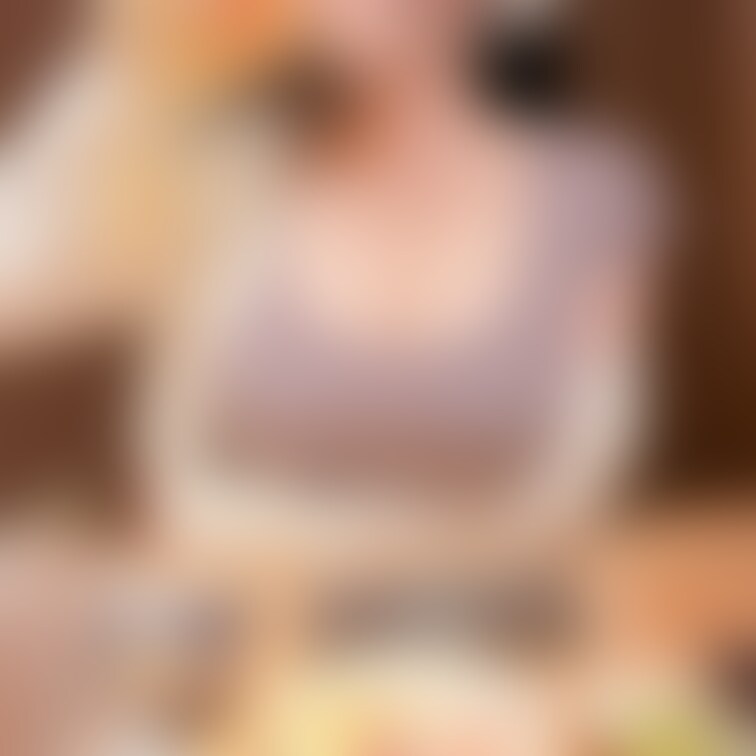 生理前のパンパンに張ったおっぱいです♡
乳首までパンパンでぷっくりがやっっばいの!!
コリコリじゃなくて、張りの