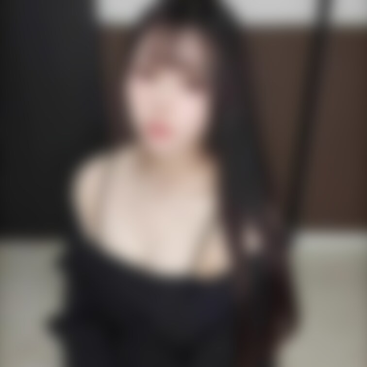 去年買ったけどなんかエロくて着てなかった服笑

今年はいっぱい着ようかなあ〜