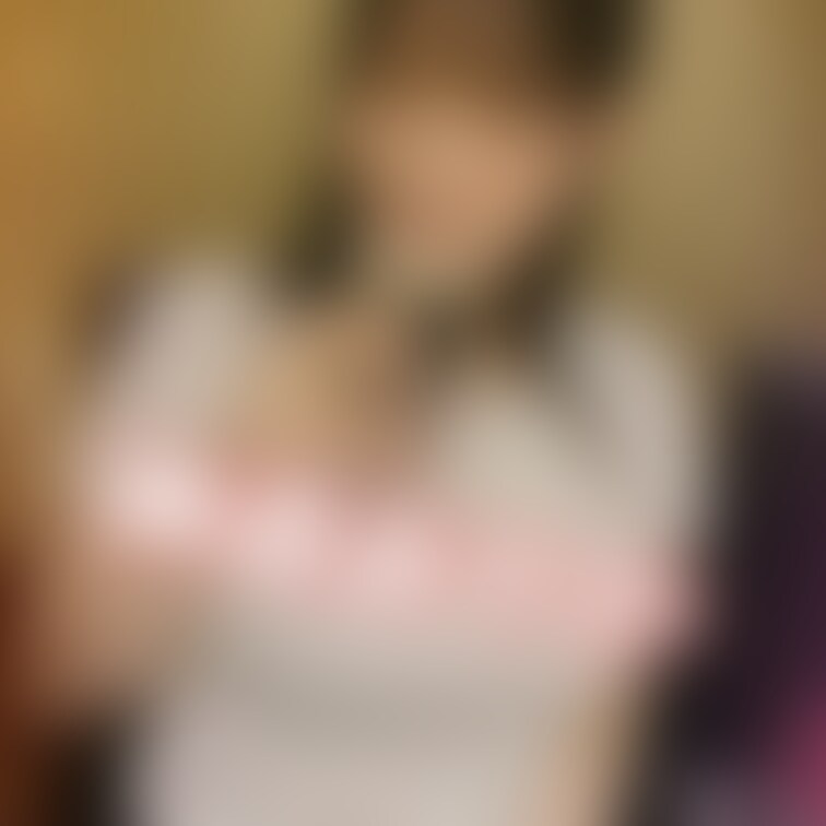 乾杯しよ？
ロケの終わりのオフショット写真です♬