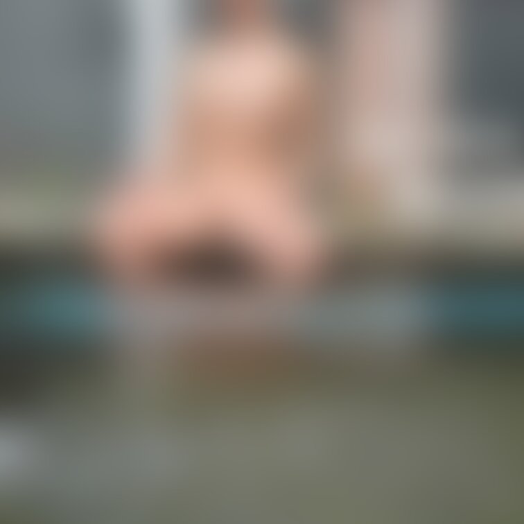 開脚してワニさんに見てもらいました。