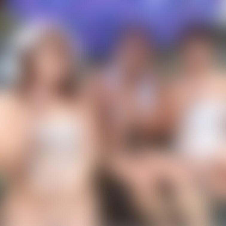 記念撮影を頼まれたりもします💕